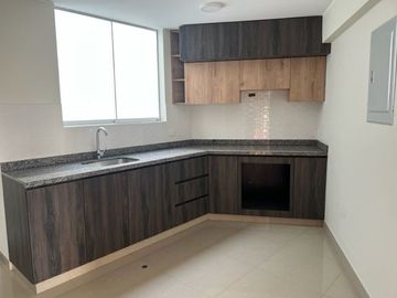 Lindo Departamento Flat de Estreno en Avenida Los Vicus – Santiago de Surco