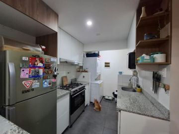 Vendo Dpto. de 3 Dorm. con balcón + Cochera en 10mo. Piso, con Ascensor en Magdalena