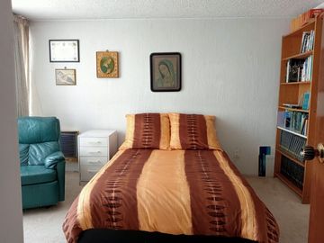 Casa en venta de 4 recámaras zona Lomas de San Angelín