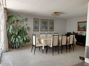 Casa en venta de 4 recámaras zona Lomas de San Angelín
