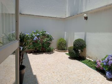 Casa en venta de 4 recámaras zona Lomas de San Angelín