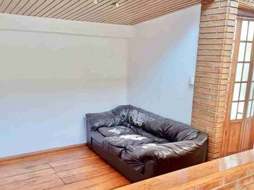 SE VENDE HERMOSA CASA EN REÑACA SECTOR LOS ALMENDROS UF 10000 VIÑA DEL MAR