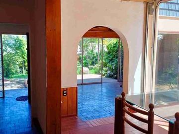 SE VENDE HERMOSA CASA EN REÑACA SECTOR LOS ALMENDROS UF 10000 VIÑA DEL MAR