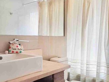 SE VENDE HERMOSA CASA EN REÑACA SECTOR LOS ALMENDROS UF 10000 VIÑA DEL MAR