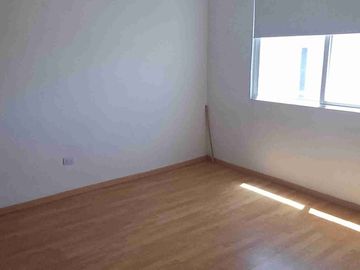 Juriquilla  casa en Venta en condominio con alberca a unos pasos de La Comer Juriquilla y Universidad del Valle de Mexico