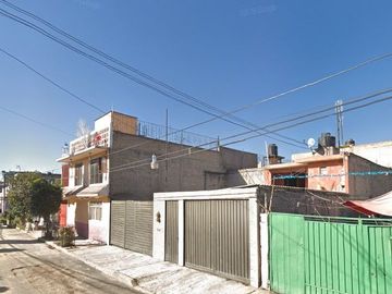 Casa en venta en Colonia Estado de México, Nezahualcóyotl, México