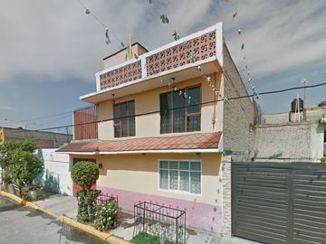Casa en venta en Colonia Estado de México, Nezahualcóyotl, México