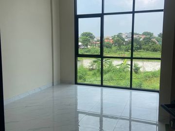 Rumah 2 Lantai Ready Dekat SDIT Al Hambra Pekayon Cikunir Bekasi, Baru Jual Dijual