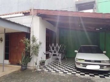 Rumah Lama Masuk Gang Area Jalan Pinang, 150 Meter Ke Pinang Raya