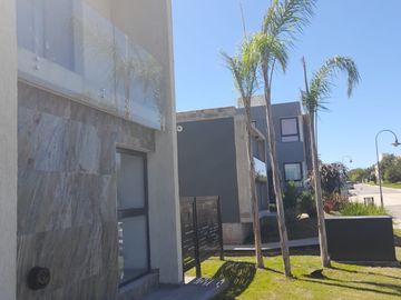 VENTA CASA 3 DORM LAS CAÑITAS
