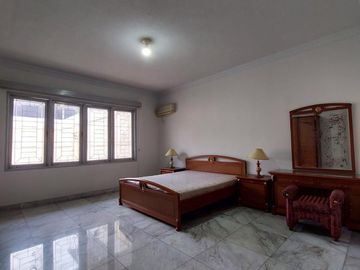 Rumah Bonus Pool Area Pekayon, 600 Meter Ke Jalan Pejaten Barat Raya