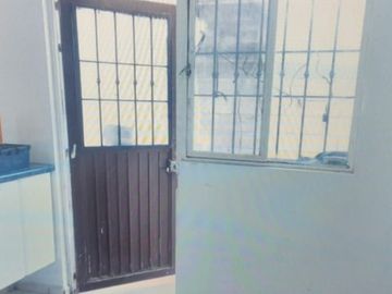 Casa en Barrio Vergel por Periferico de 2 plantas