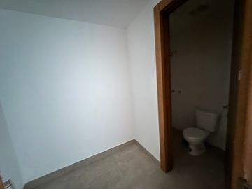 En venta departamento de 3 dormitorios en Mocoli Blue Bay, Samborondón .(JP)