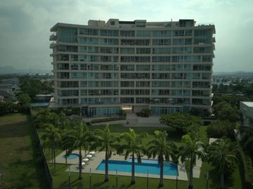 En venta departamento de 3 dormitorios en Mocoli Blue Bay, Samborondón .(JP)