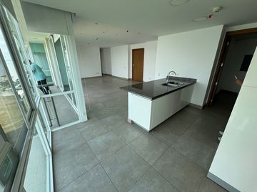 En venta departamento de 3 dormitorios en Mocoli Blue Bay, Samborondón .(JP)