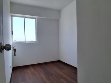 VENDO LINDO DUPLEX EN SALAMANCA MONTERRICO $167,000