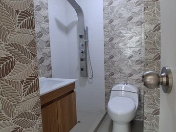 VENDO LINDO DUPLEX EN SALAMANCA MONTERRICO $167,000