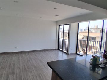 VENDO HERMOSO DEPARTAMENTO EN SALAMANCA MONTERRICO $170.000