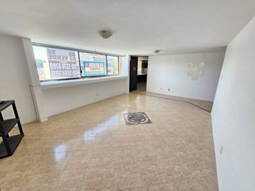 Venta de Departamento en Lomas Verdes, Amplio y súper Oportunidad