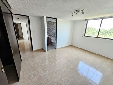 Venta de Departamento en Lomas Verdes, Amplio y súper Oportunidad
