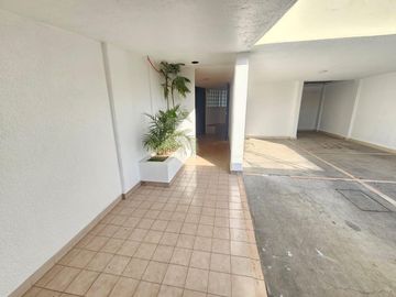 Venta de Departamento en Lomas Verdes, Amplio y súper Oportunidad