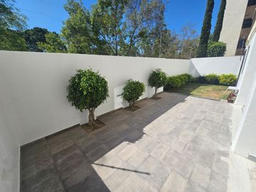 Venta de Departamento en Lomas Verdes, Amplio y súper Oportunidad