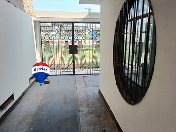 SE VENDE CASA DE 2 PISOS EN LA URB. SAN AGUSTIN, COMAS