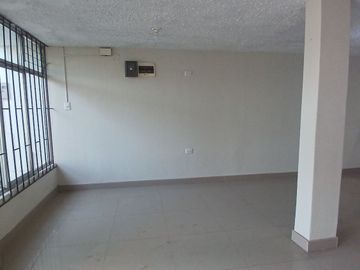 SE VENDE CASA DE 2 PISOS EN LA URB. SAN AGUSTIN, COMAS