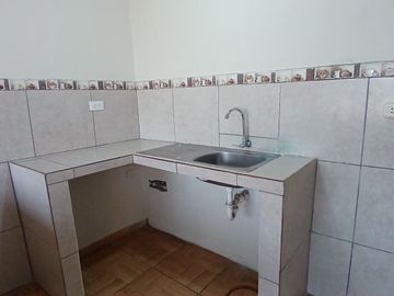 SE VENDE CASA DE 2 PISOS EN LA URB. SAN AGUSTIN, COMAS
