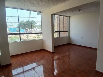 SE VENDE CASA DE 2 PISOS EN LA URB. SAN AGUSTIN, COMAS