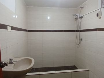 SE VENDE CASA DE 2 PISOS EN LA URB. SAN AGUSTIN, COMAS
