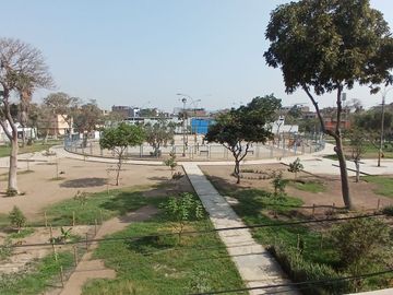 SE VENDE CASA DE 2 PISOS EN LA URB. SAN AGUSTIN, COMAS