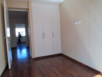 VENDO LINDO DEPARTAMENTO DE ESTRENO EN SALAMANCA DE MONTERRICO $151500