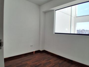VENDO LINDO DUPLEX EN  SALAMANCA MONTERRICO $ 155,000