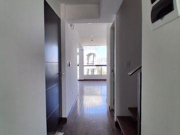 VENDO LINDO DUPLEX EN  SALAMANCA MONTERRICO $ 155,000