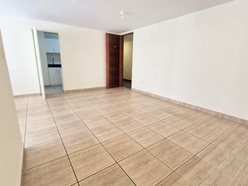SE ALQUILA DEPARTAMENTO CON COCHERA EN CONDOMINIO BUGANVILLAS COMAS