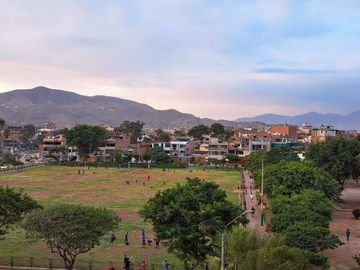 SE ALQUILA DEPARTAMENTO CON COCHERA EN CONDOMINIO BUGANVILLAS COMAS