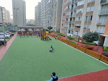 SE ALQUILA DEPARTAMENTO CON COCHERA EN CONDOMINIO BUGANVILLAS COMAS