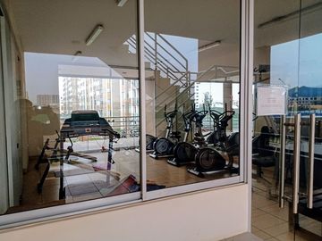 SE ALQUILA DEPARTAMENTO CON COCHERA EN CONDOMINIO BUGANVILLAS COMAS