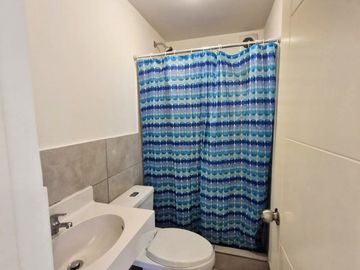 SE ALQUILA DEPARTAMENTO CON COCHERA EN CONDOMINIO BUGANVILLAS COMAS