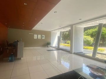 CÉNTRICO - DEPARTAMENTO 1 DORMITORIO - COCHERA -  ÁREAS COMUNES - LINCE LÍMITE SAN ISIDRO - FRENTE A PARQUE CASTILLA