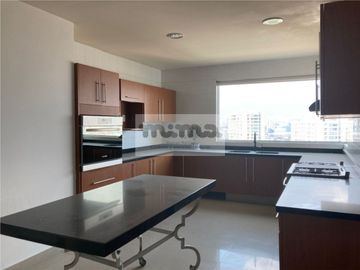 PH en Venta en Lomas del Chamizal. Privada del Bosque