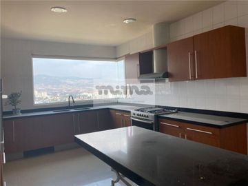 PH en Venta en Lomas del Chamizal. Privada del Bosque