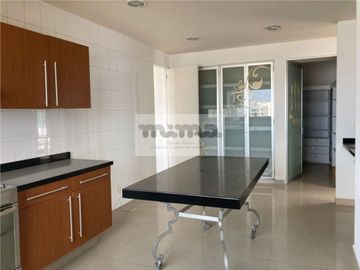 PH en Venta en Lomas del Chamizal. Privada del Bosque