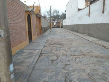 VENTA DE TERRENO EN CHACLACAYO ALT. DEL BANCO DE LA NACION 300M2 $170,000