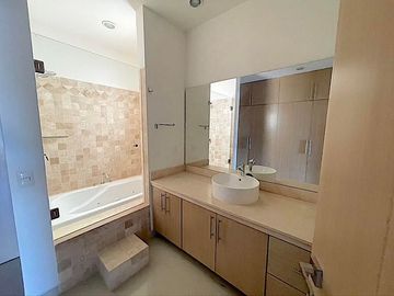 🏡 San Charbel – Oportunidad única con vista al mar en Sunset, Cabo San Lucas