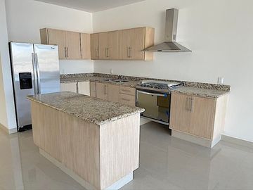 🏡 San Charbel – Oportunidad única con vista al mar en Sunset, Cabo San Lucas