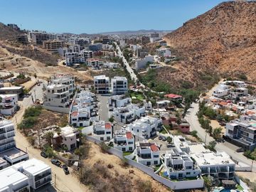 🏡 San Charbel – Oportunidad única con vista al mar en Sunset, Cabo San Lucas