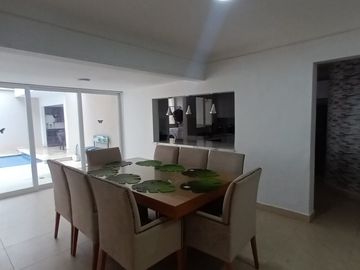 Casa con Piscina en Cristales – Ideal para Vivir o Invertir
