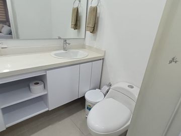 Casa con Piscina en Cristales – Ideal para Vivir o Invertir